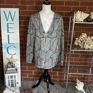 Chico’s Easywear Gray & Silver Geometric Shimmering Cardigan